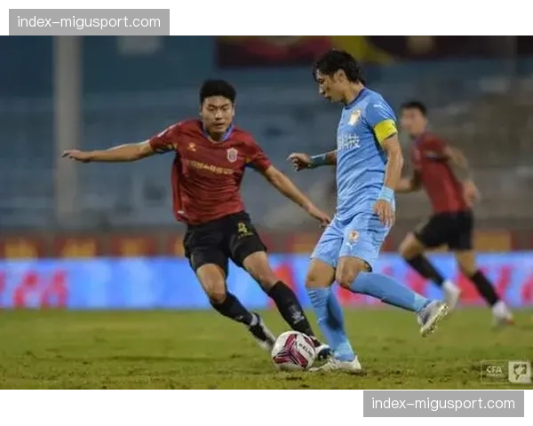 天气因素或影响本轮多场比赛，湿滑场地对防守方提出更高要求